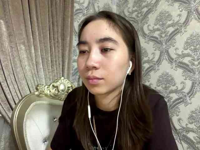 ClaudiaChouinard webcam