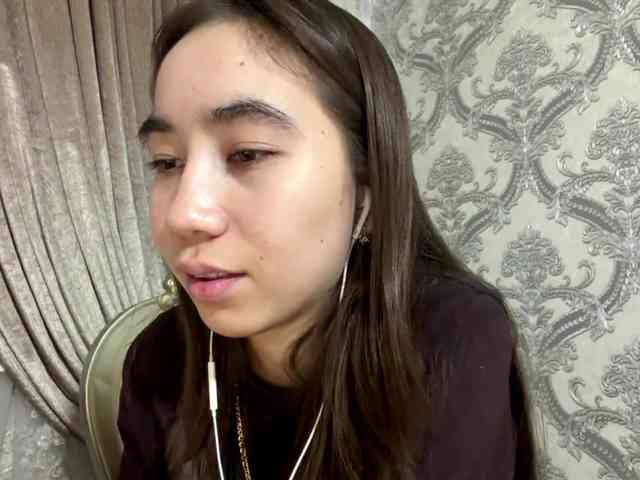 ClaudiaChouinard webcam