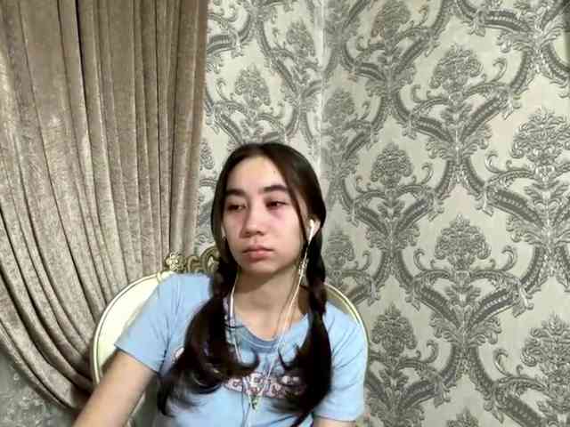 ClaudiaChouinard webcam