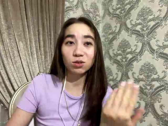 ClaudiaChouinard webcam