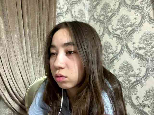 ClaudiaChouinard webcam