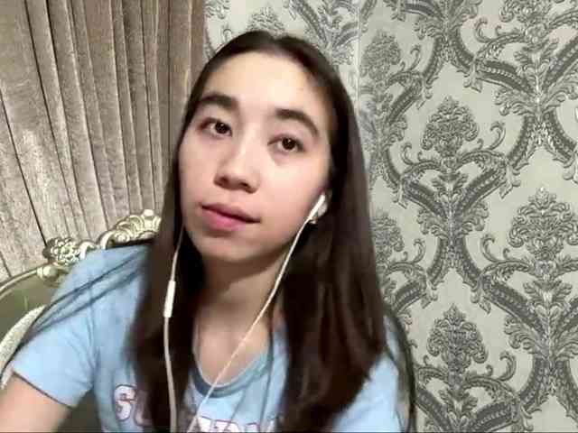 ClaudiaChouinard webcam