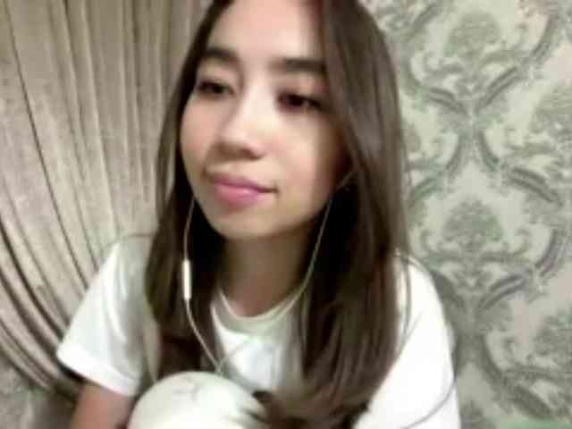ClaudiaChouinard webcam