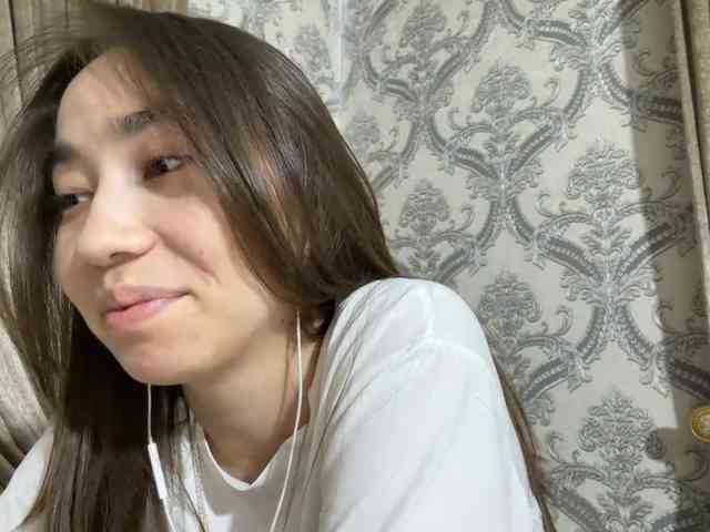 ClaudiaChouinard webcam