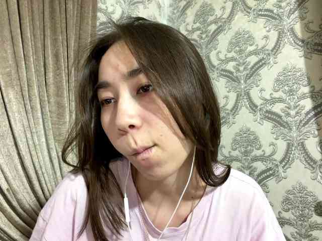 ClaudiaChouinard webcam