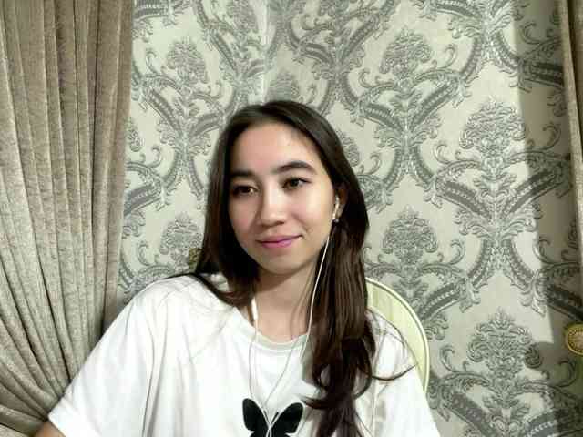 ClaudiaChouinard webcam