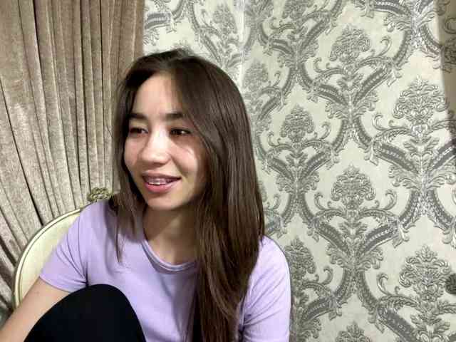 ClaudiaChouinard webcam