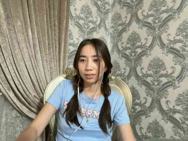 ClaudiaChouinard webcam