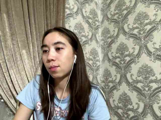ClaudiaChouinard webcam