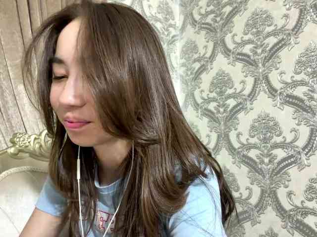 ClaudiaChouinard webcam