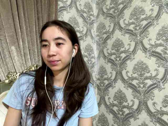 ClaudiaChouinard webcam