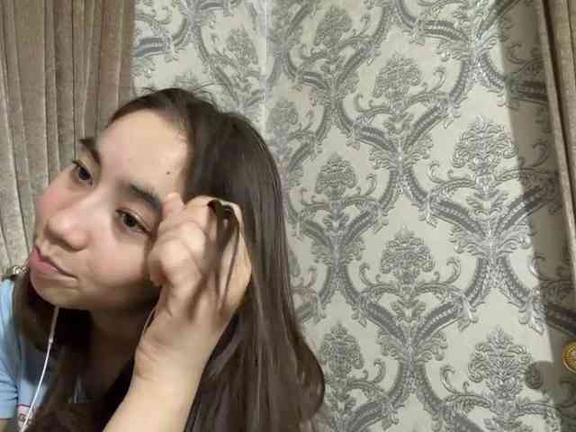 ClaudiaChouinard webcam