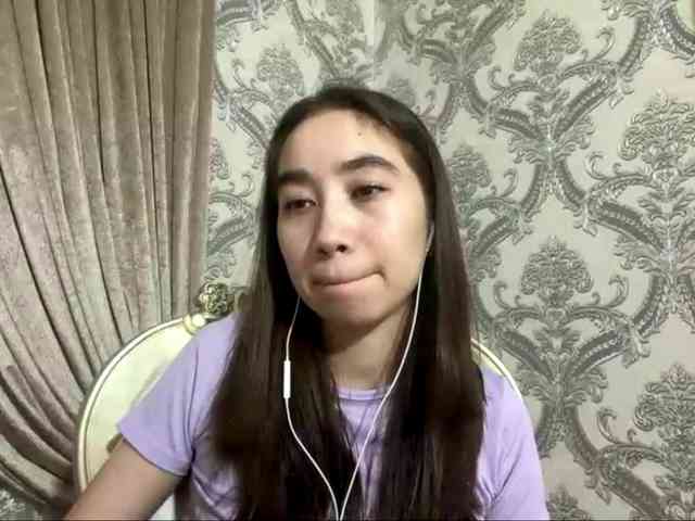ClaudiaChouinard webcam