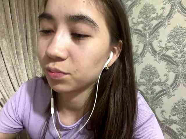 ClaudiaChouinard webcam