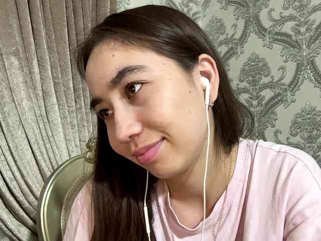 ClaudiaChouinard webcam
