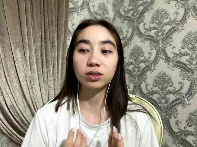 ClaudiaChouinard webcam