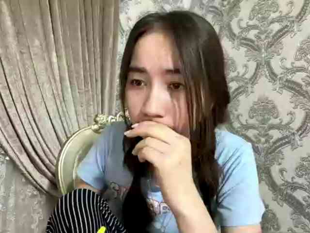 ClaudiaChouinard webcam