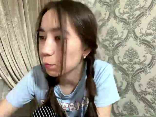 ClaudiaChouinard webcam