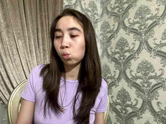 ClaudiaChouinard webcam