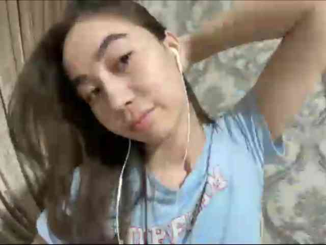 ClaudiaChouinard webcam
