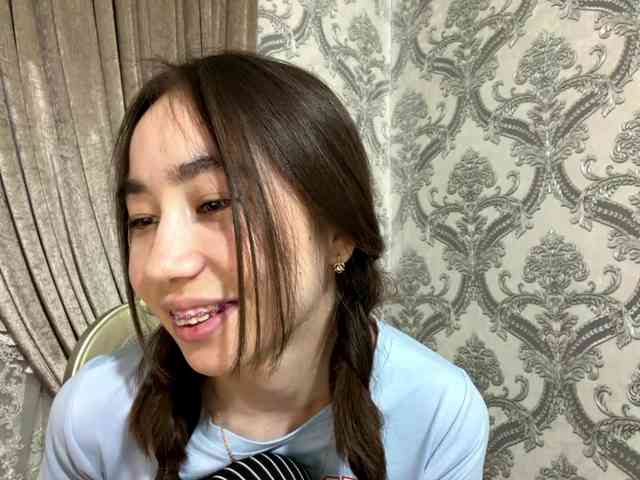 ClaudiaChouinard webcam