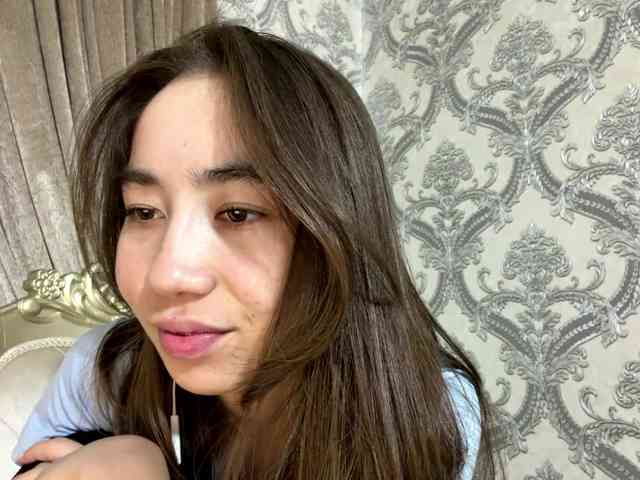 ClaudiaChouinard webcam