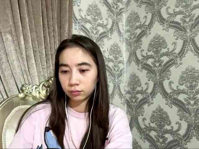 ClaudiaChouinard webcam