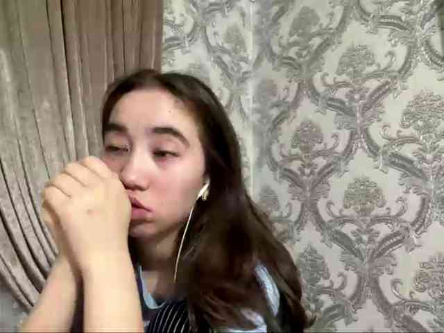 ClaudiaChouinard webcam