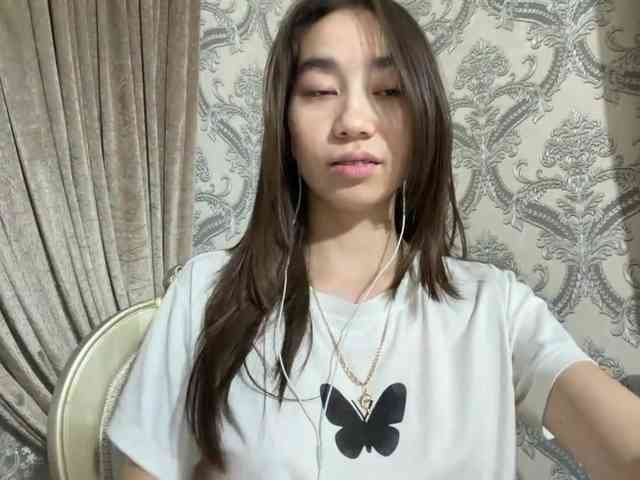 ClaudiaChouinard webcam