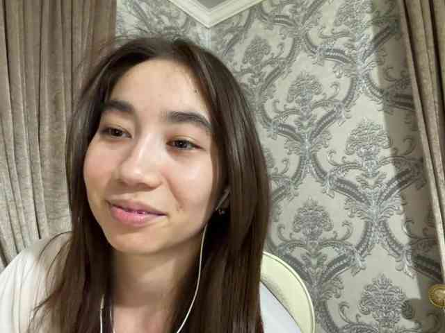 ClaudiaChouinard webcam