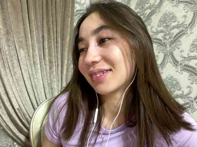 ClaudiaChouinard webcam