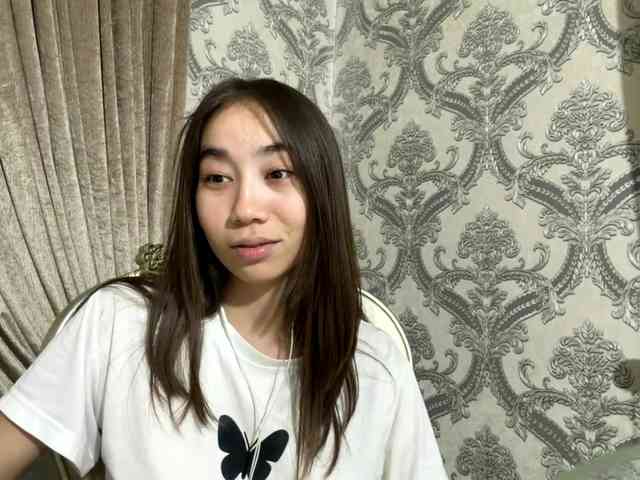 ClaudiaChouinard webcam