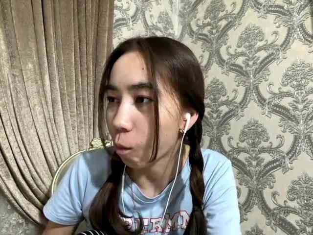 ClaudiaChouinard webcam