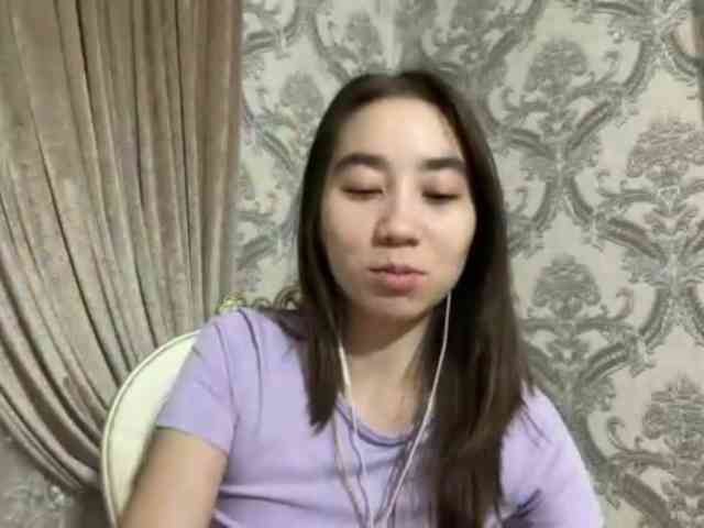 ClaudiaChouinard webcam