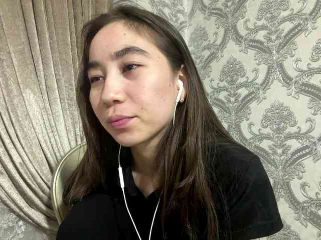 ClaudiaChouinard webcam