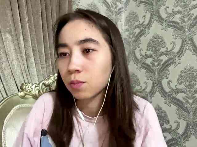 ClaudiaChouinard webcam