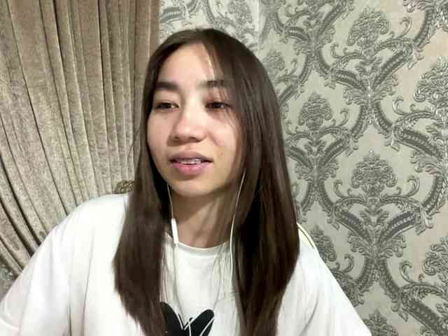 ClaudiaChouinard webcam
