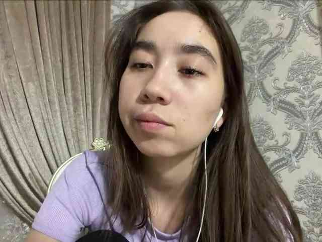 ClaudiaChouinard webcam