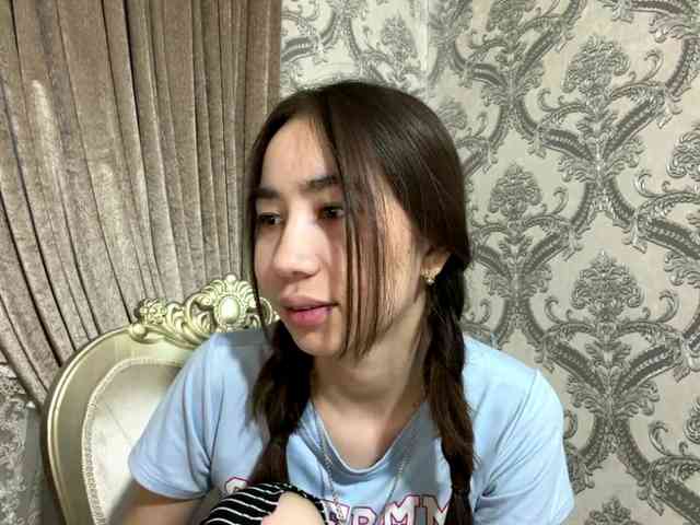 ClaudiaChouinard webcam