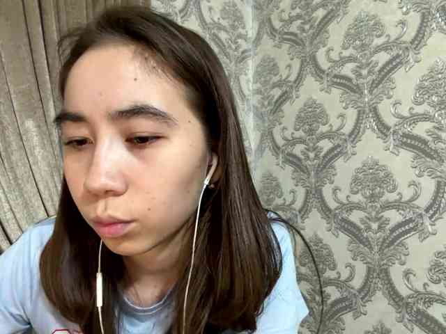 ClaudiaChouinard webcam