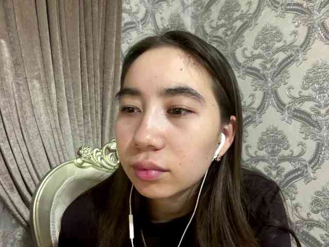 ClaudiaChouinard webcam