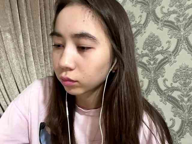ClaudiaChouinard webcam