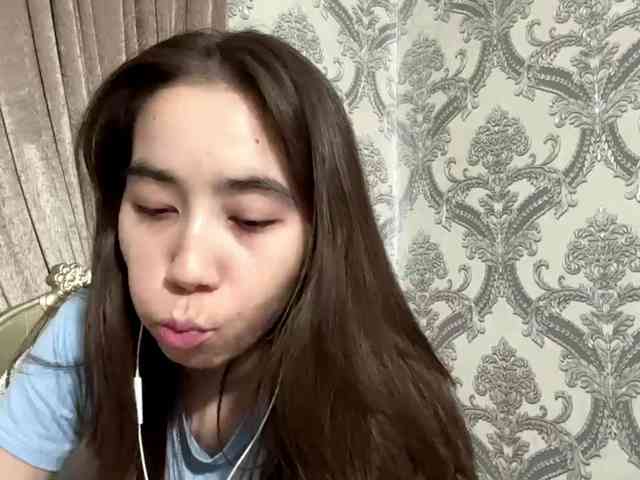 ClaudiaChouinard webcam