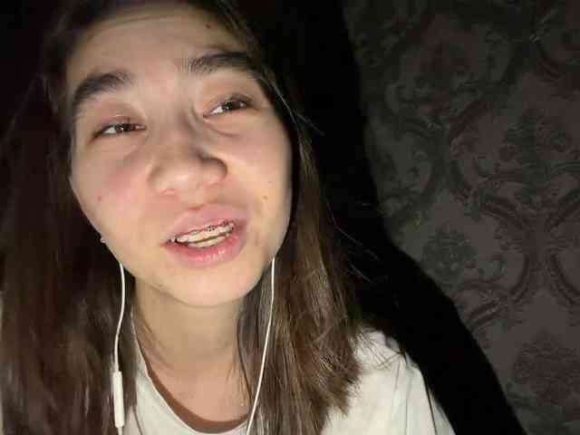 ClaudiaChouinard webcam