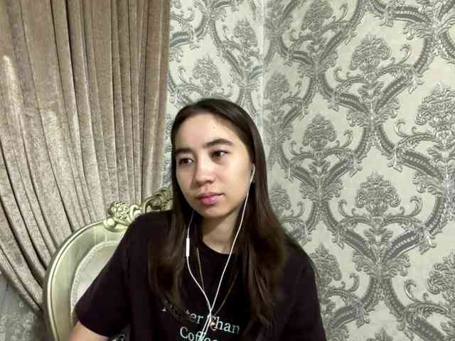 ClaudiaChouinard webcam