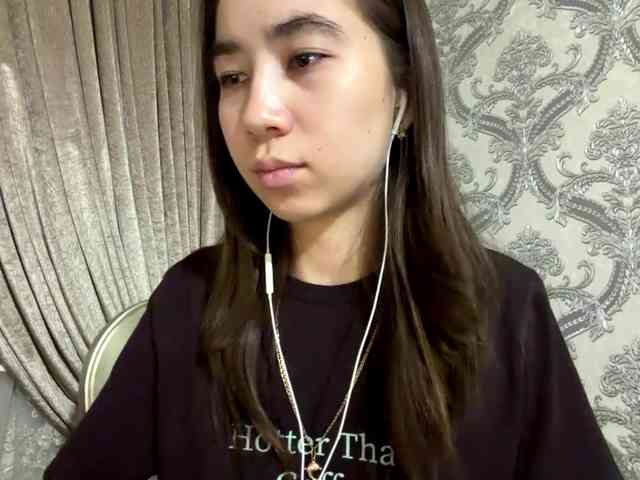ClaudiaChouinard webcam