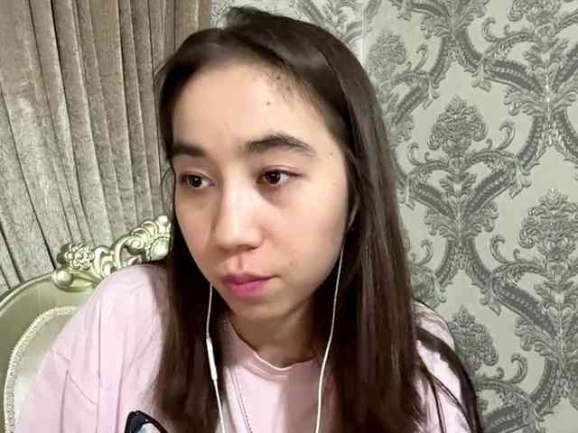 ClaudiaChouinard webcam