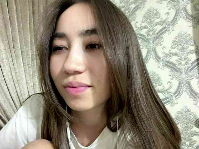 ClaudiaChouinard webcam