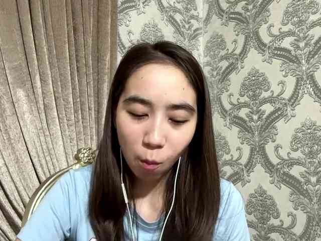 ClaudiaChouinard webcam