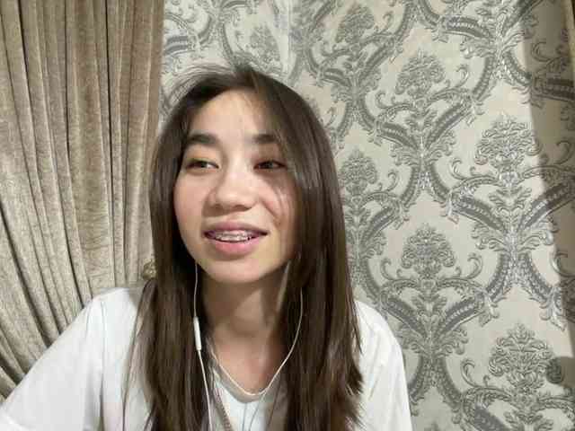ClaudiaChouinard webcam
